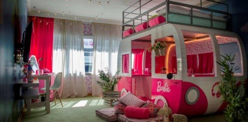 Barbie bedroom.