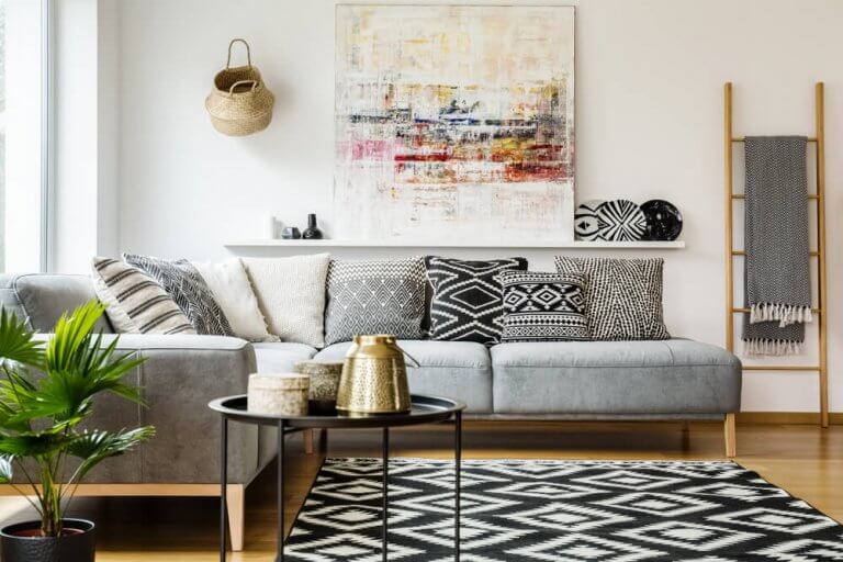 8 Great Ways to Arrange Cushions on Your Sofa