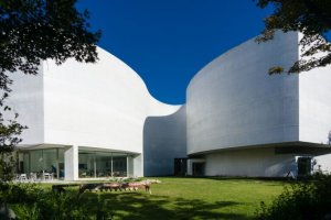 Interior Design According to Alvaro Siza