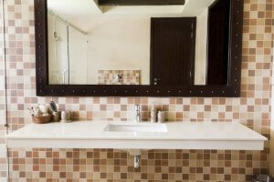 The Bathroom Mirror - How to Combine Design and Functionality