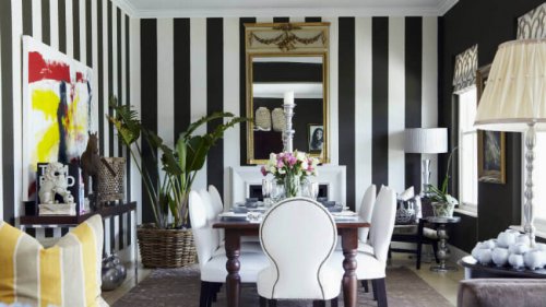 Striped walls are the best product of this color combination.