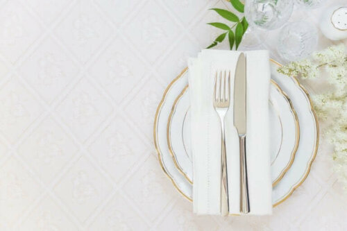 How to Properly Set a Table