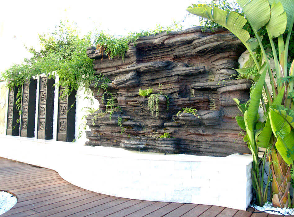 Some contemporary fountains are made of stone or metal.