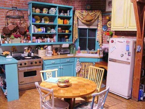 The kitchen is an iconic spot in the Friends apartment.