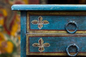 Creating the living room of your dreams with vintage industrial furniture.