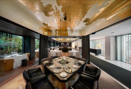 A beautifully designed deining area.