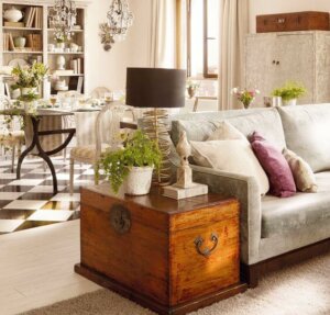 In-Style Storage - Trunks, Suitcases, and Baskets