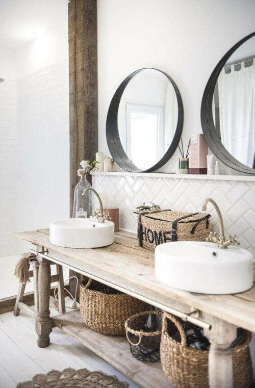 A white modern bathroom.