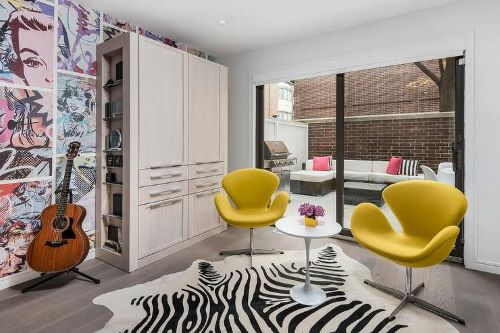 Pop Art Swan Chair