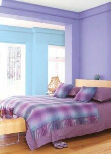 Color schemes for your bedroom: pink, blue and lilac.