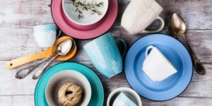Choosing your dinnerware.