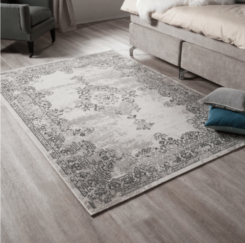 Vintage style rugs are very fashionable.