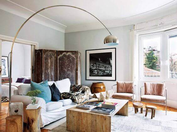 The Arch Lamp in one of the iconic pieces