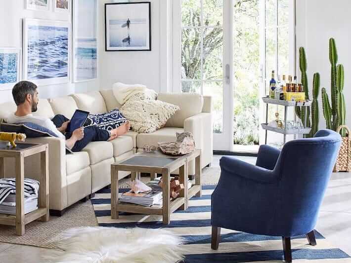 조화를 사용한 인테리어 방법을 알아보자.