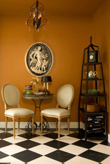 The oclor ochre on the walls