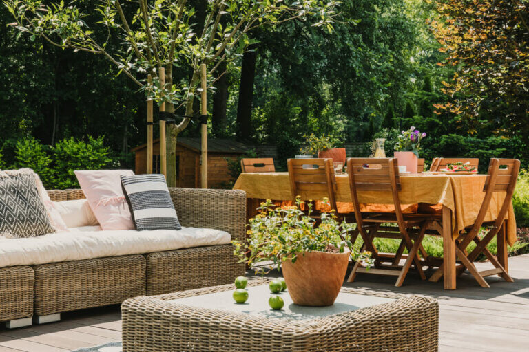 How to Transform Your Backyard Into a Recreational Space