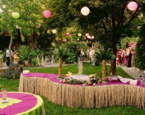 Decorations for a Tropical Hawaiian Party