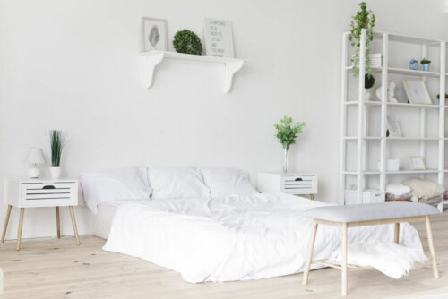A white bedroom.
