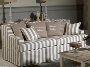 Using Striped Sofas to Decorate Your Living Room