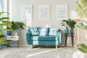 Emerald Blue: The Feeling of Touching the Sky