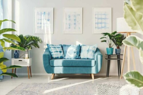 Emerald Blue: The Feeling of Touching the Sky
