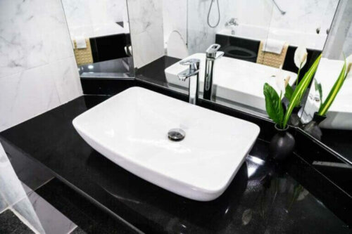 Why Not Update the Bathroom This Summer?
