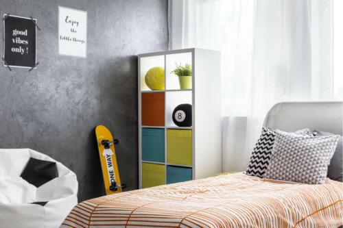 방을 과도하게 꾸미지 말아야 한다