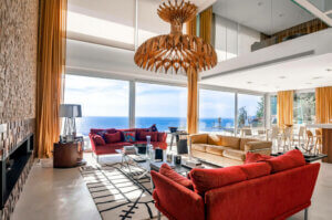 Chandeliers - How to Decorate with Them