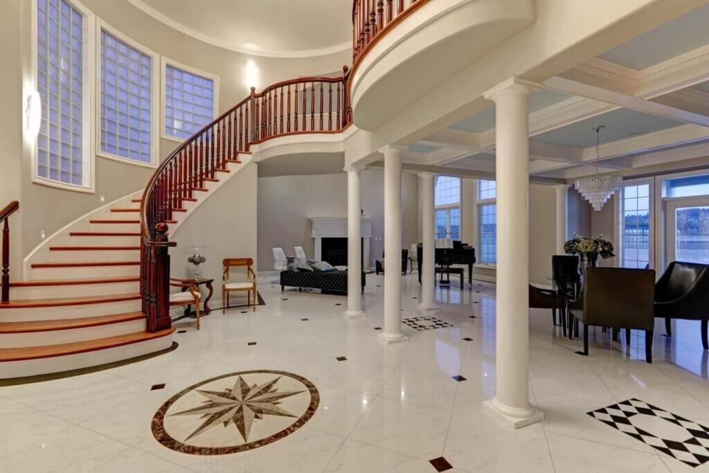 How to make use of columns for interior design.