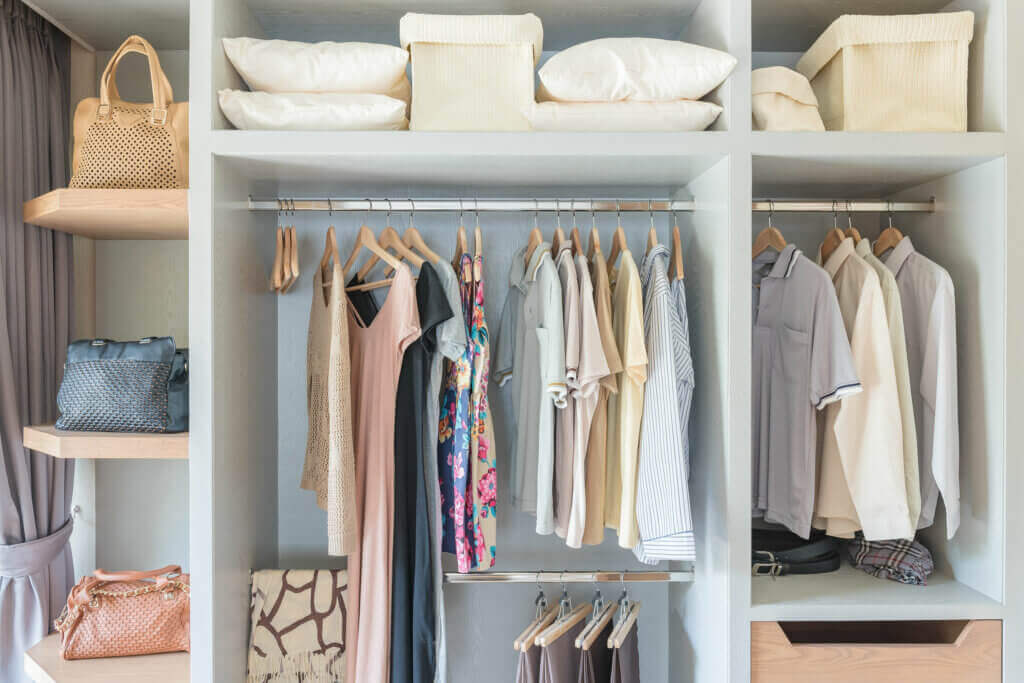 7 Simple and Creative Ways to Store Your Purses