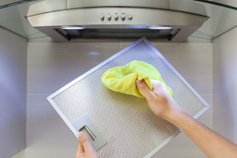 Let's Clean The Kitchen Extractor Hood!