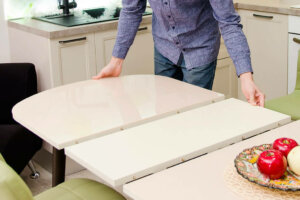 Advantages of Choosing an Extendable Dining Table