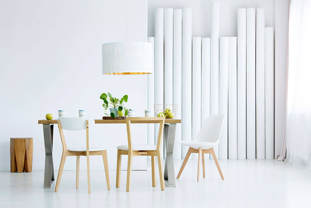 How to Decorate a Minimalist Dining Room