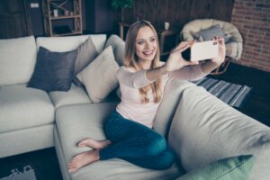 Show Your House off Through Social Networks: A New Trend