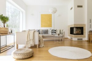 How to Decorate an Interior with White Walls?