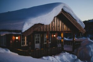 How to Avoid Snow Accumulation on the Roof