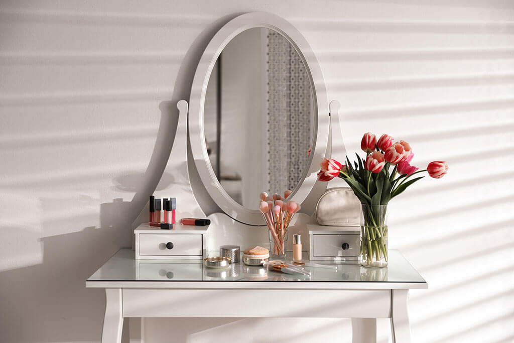 How to Create a Perfect Vanity Corner?
