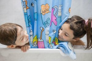 Your Child's Bathroom: How to Decorate it and Make it Safe