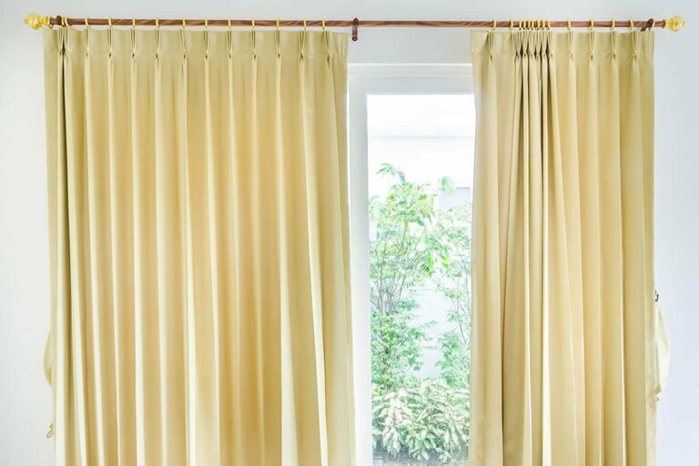 Tips for Choosing the Color of Your Curtains