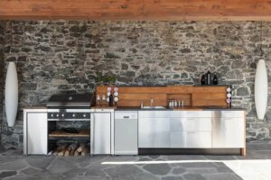 Outdoor Kitchens: Advantages and Ideas