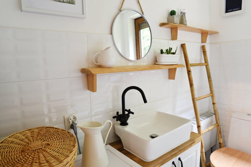 The Best Auxiliary Furniture for Small Bathrooms
