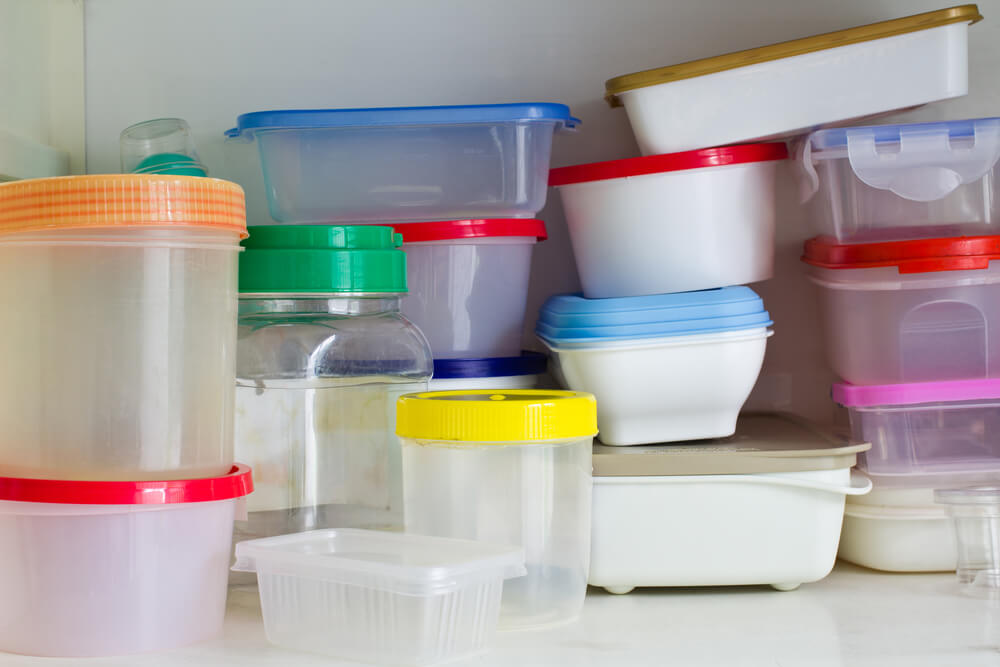 Ideas for Cleaning and Storing Food Containers and Lids