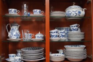 Shopping: Ready to Add a Showcase to Your Life?