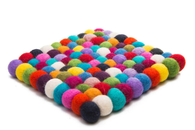 Felt Ball Rugs: How to Make Them Yourself