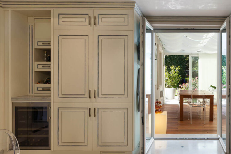 Hidden kitchens: Ideas and Options