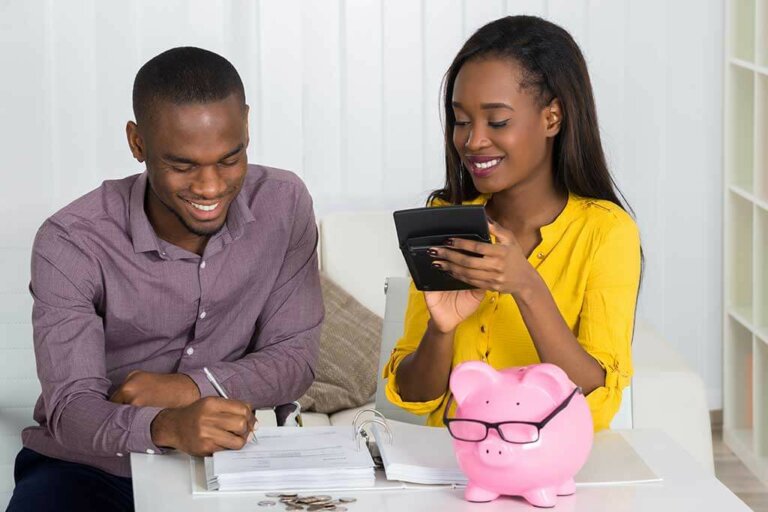 Save Money on Decor: Six Useful Tips