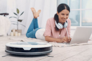 Advantages and Disadvantages of Automatic Vacuum Cleaners