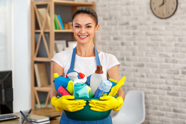 Learn How to Store Your Cleaning Products