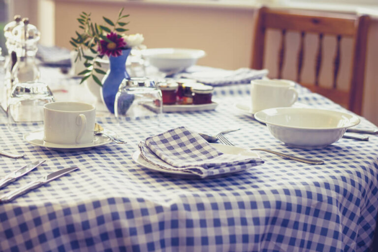5 Types of Tablecloths That are Creating a Trend