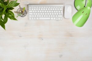 7 Must-Have Accessories for Your Home Office